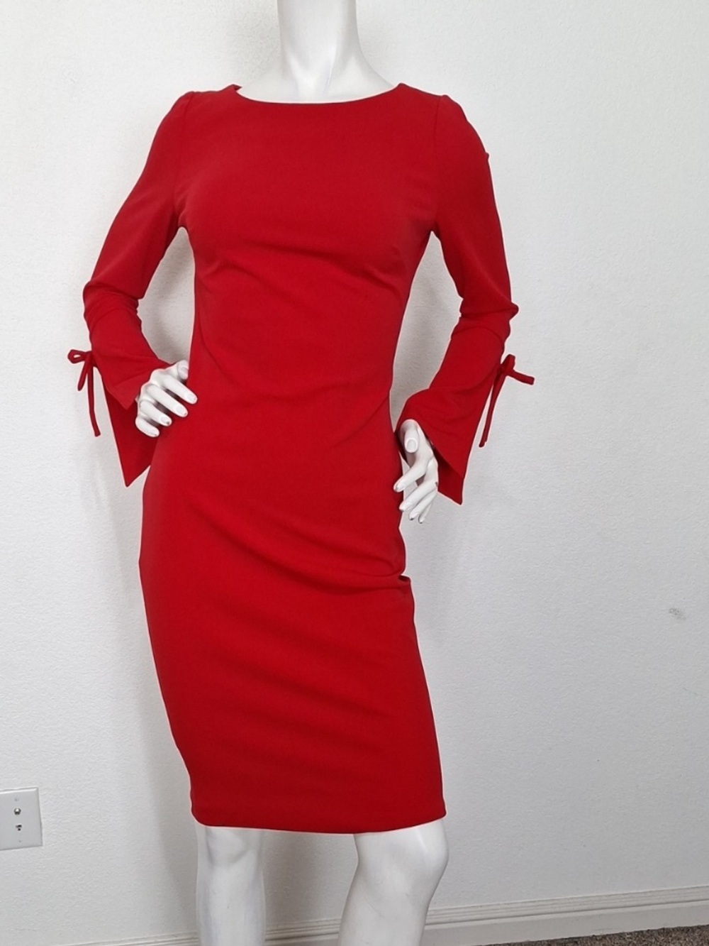 Calvin Klein Red Tie Bell Sleeve Romantic Office Siren Sheath Dress Size 2